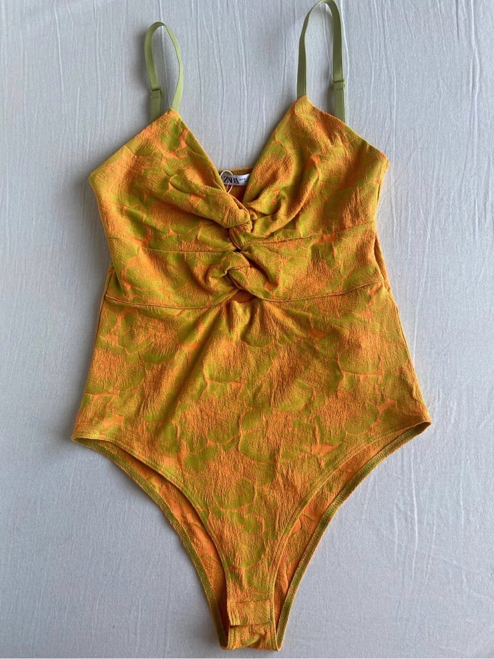 Zara body size S